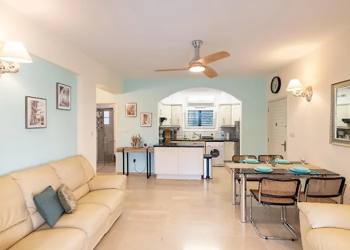 Dalia Seaside 2 Bedroom Apartment With Pool & Garden
