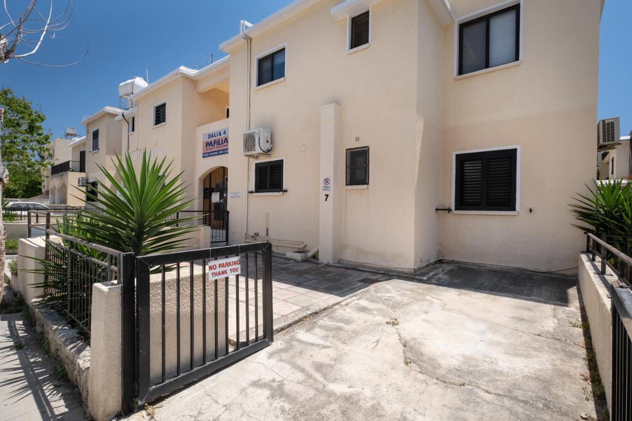 Διαμέρισμα Dalia Seaside 2 Bedroom With Pool & Garden Πάφος