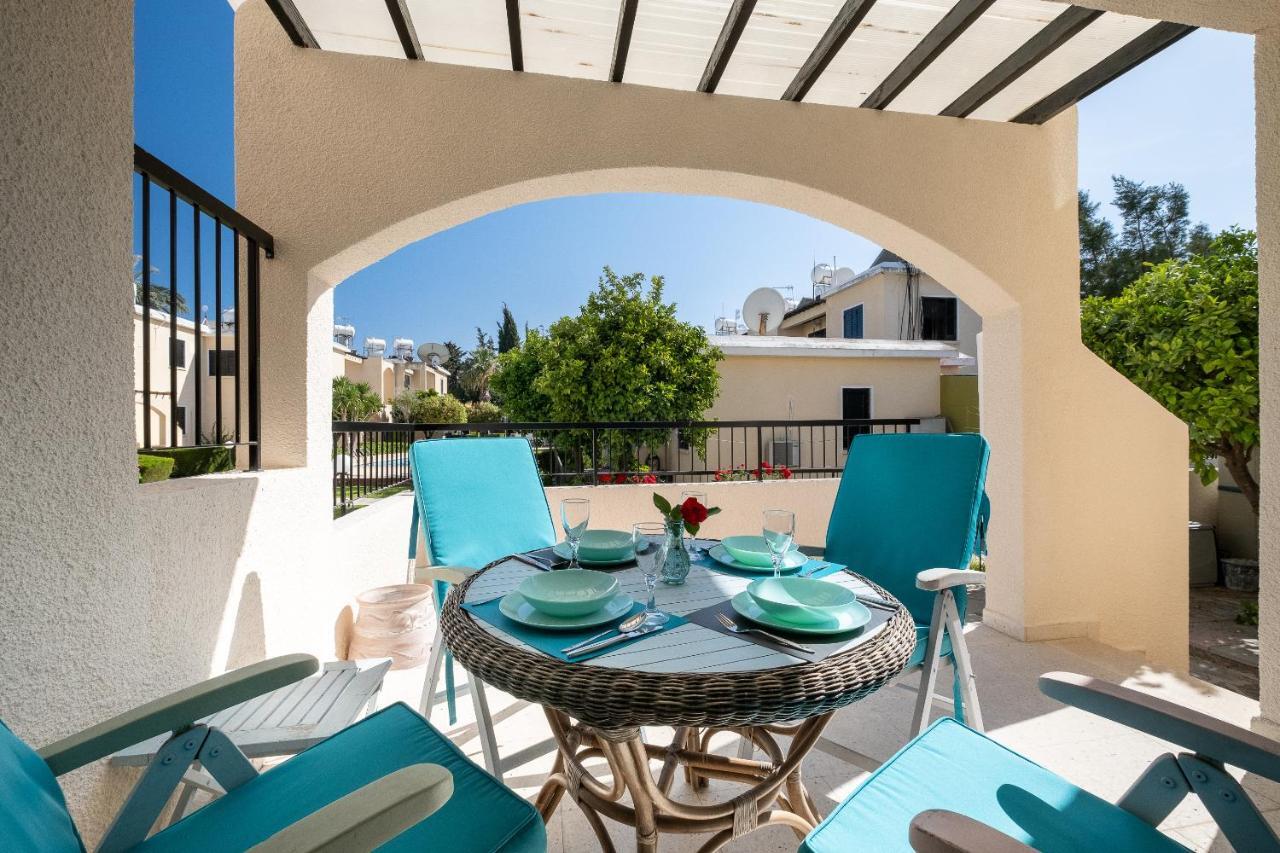 Dalia Seaside 2 Bedroom With Pool & Garden Apartment *