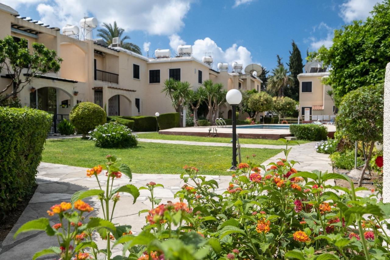 Dalia Seaside 2 Bedroom With Pool & Garden Paphos